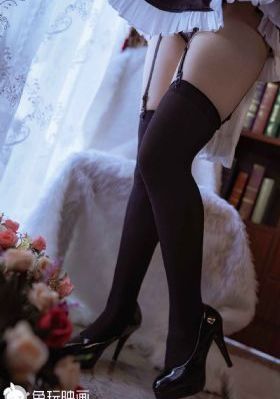 美女扒开粉嫩的尿囗给男生桶小说_蓝光电影在线观看