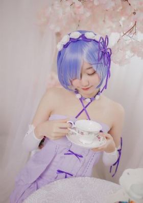 恶搞之家第一集_BD英语在线播放